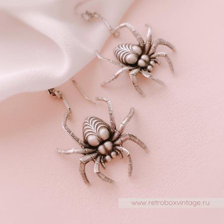 SWEET ROMANCE Серьги «Серебристый паучок»