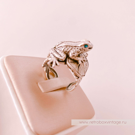 SWEET ROMANCE Кольцо "Лягушка на кувшинке: серебро"