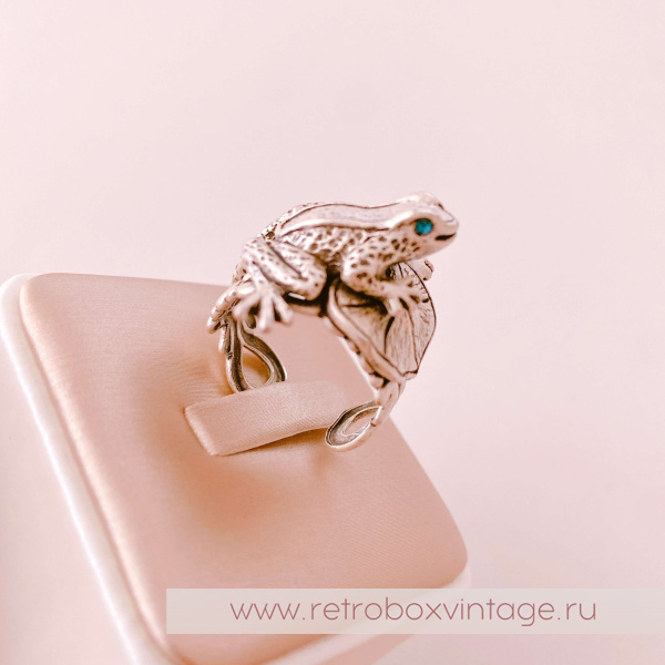 SWEET ROMANCE Кольцо "Лягушка на кувшинке: серебро"