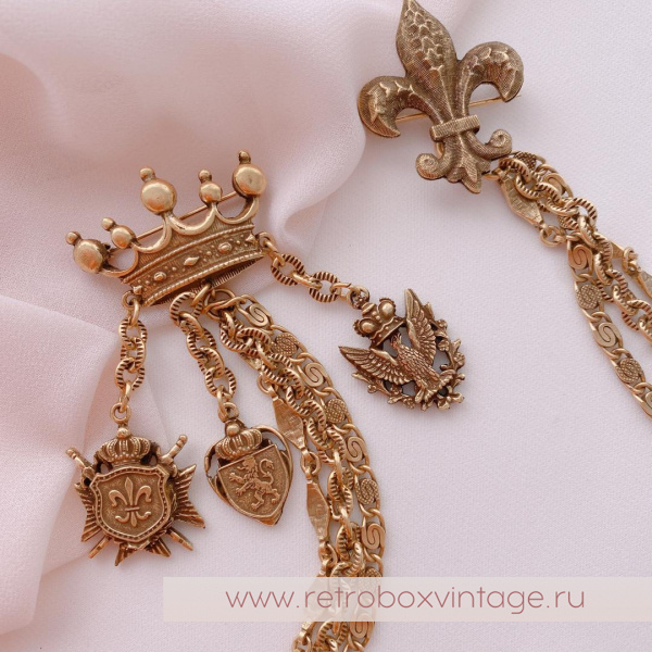 NO NAME Брошь-шатлен «Символы власти»