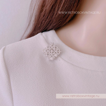 SWAROVSKI Брошь «Крестики-нолики: серебро»