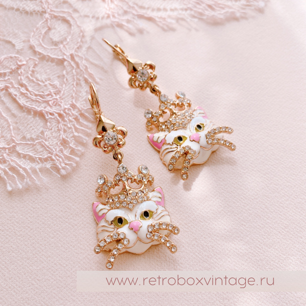 RITZY COUTURE Серьги «Белая королева кошек: золото» RITZY COUTURE Серьги «Белая королева кошек: золото»