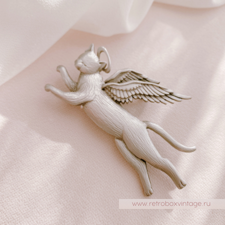 JJ / JONET JEWELRY Брошь «Котик-ангел: серебро»
