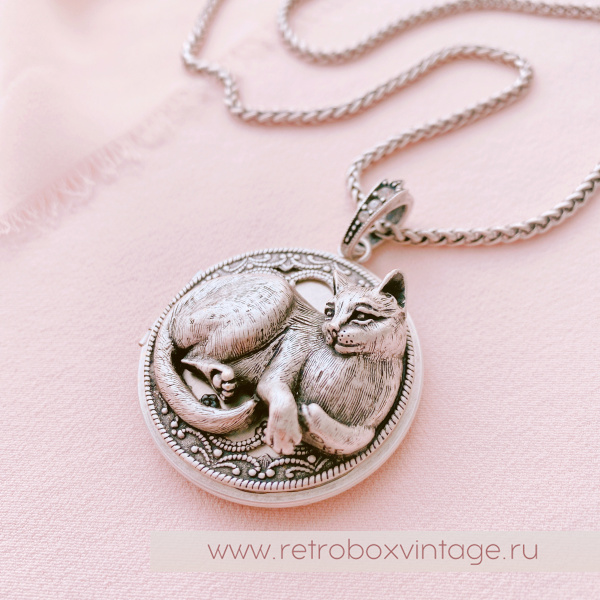 SWEET ROMANCE Кулон-локет на цепочке «Кошечка-мурлыка: серебро»