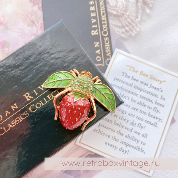 JOAN RIVERS Брошь "Пчелка Земляника"