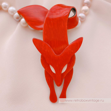 LEA STEIN Брошь «Красная лиса с белыми глазками»