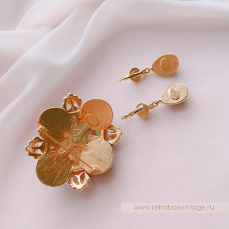 JOAN RIVERS Комплект «Магия цвета: брошь и серьги капельки» (архив)