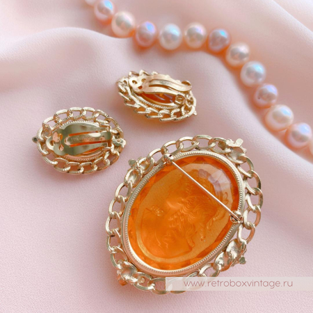 WHITING AND DAVIS Комплект «Медовые камеи» WHITING AND DAVIS Комплект «Медовые камеи»